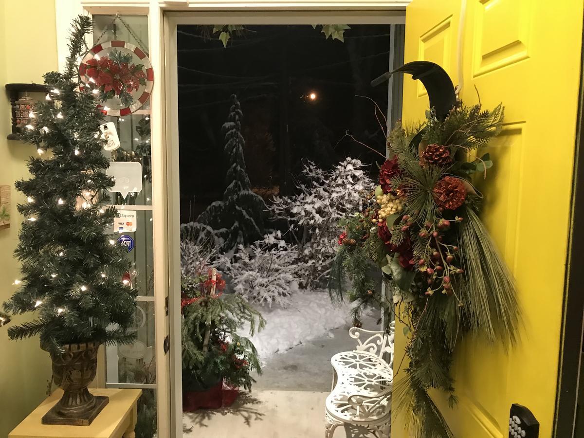Yellow Door Bed And Breakfast ฟอร์ทอีรี ภายนอก รูปภาพ